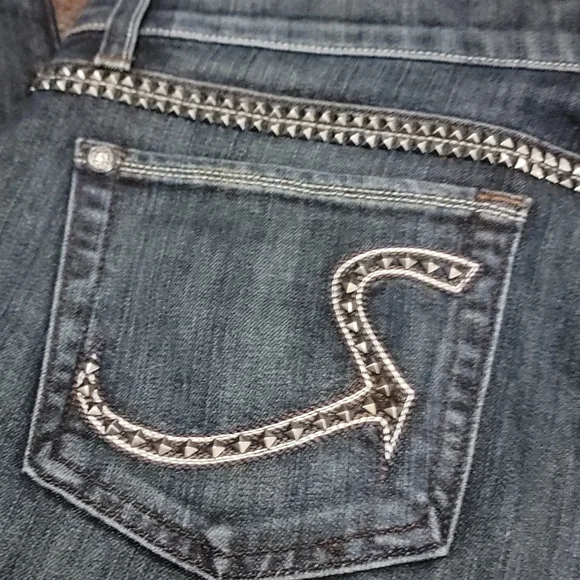 Jeans - Picture 9 of 10